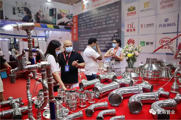 齊全的展會樣品，專業(yè)產(chǎn)品講解，得到了國內(nèi)外客戶的一致贊譽